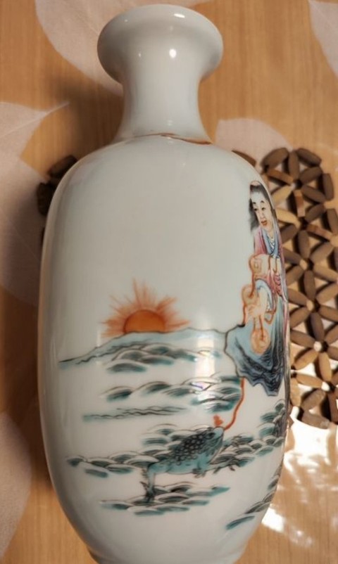 古玩陶瓷粉彩人物故事瓶真品鑒賞圖