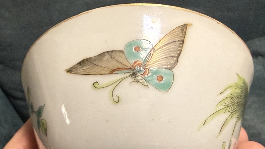 古玩陶瓷清同治粉彩花鳥紋蓋碗真品鑒賞圖