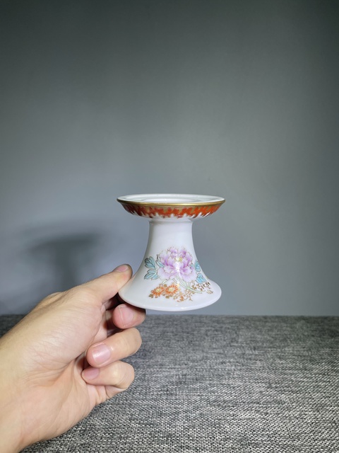 古玩陶瓷民國(guó).粉彩牡丹紋高足蓋置拍賣(mài)，當(dāng)前價(jià)格550元