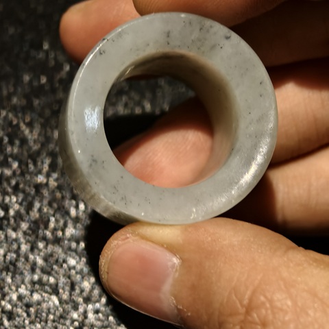 古玩玉器和田玉雕“素紋扳指”真品鑒賞圖