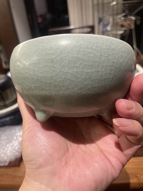 古玩陶瓷郎窖綠釉三足香爐真品鑒賞圖