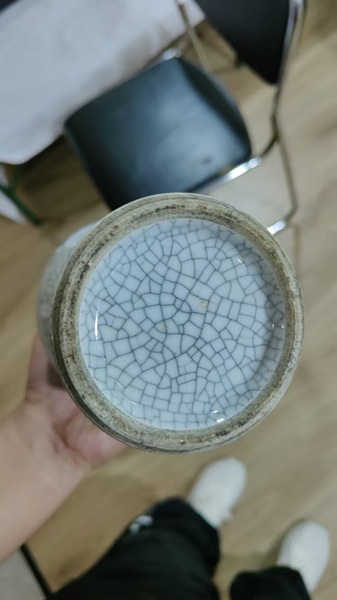 古玩陶瓷哥釉瓶真品鑒賞圖