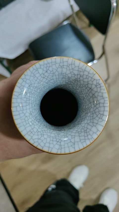 古玩陶瓷哥釉瓶真品鑒賞圖