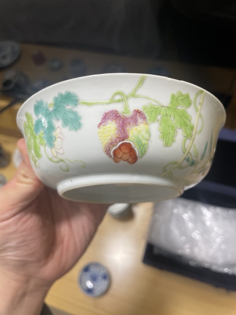 古玩陶瓷 癩瓜竹紋粉彩碗真品鑒賞圖