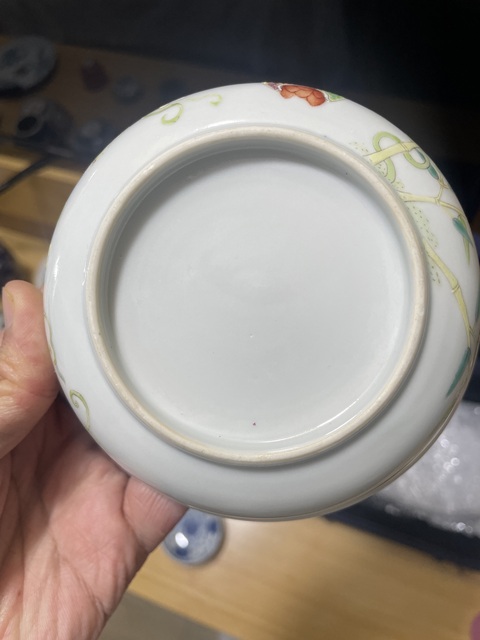 古玩陶瓷 癩瓜竹紋粉彩碗真品鑒賞圖