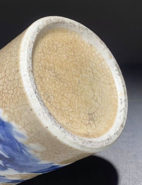 古玩陶瓷哥釉青花山水紋筆筒真品鑒賞圖