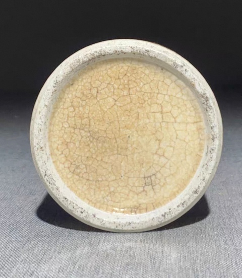 古玩陶瓷哥釉青花山水紋筆筒真品鑒賞圖