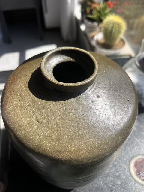 古玩陶瓷北宋耀州窯茶葉末釉折肩盤口梅瓶（大號）拍賣，當(dāng)前價(jià)格3528元