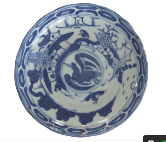 古玩陶瓷青花盤真品鑒賞圖