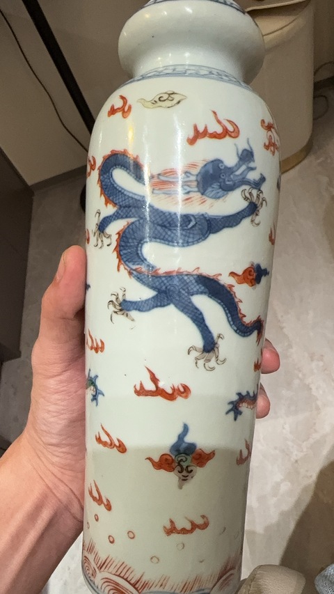 古玩陶瓷青花加彩筒瓶真品鑒賞圖