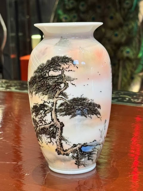 古玩陶瓷粉彩松樹詩文燈籠瓶拍賣，當前價格16000元