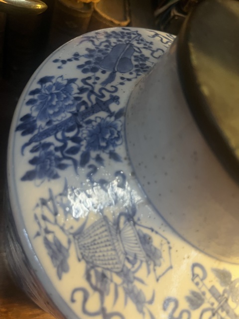 古玩陶瓷青花暗八仙如意披肩錦雞牡丹狩獵圖大茶葉罐真品鑒賞圖