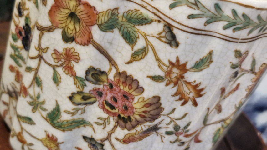 古玩陶瓷五彩龍紋盤真品鑒賞圖