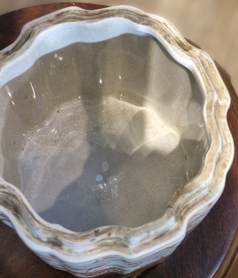 古玩陶瓷花卉紋粉彩花口蓋罐真品鑒賞圖