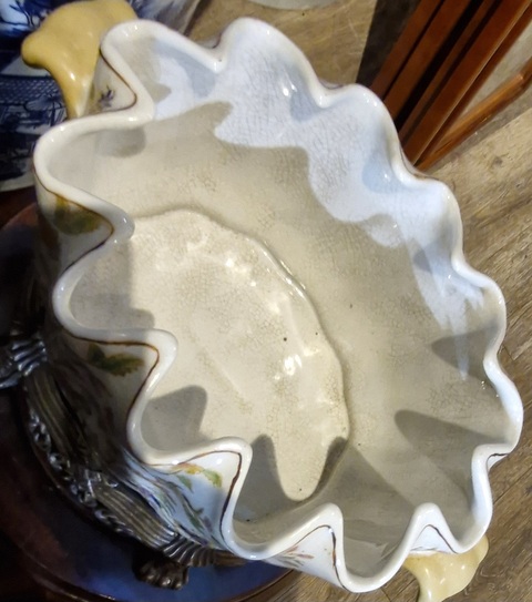 古玩陶瓷哥釉粉彩花卉紋花口盤真品鑒賞圖