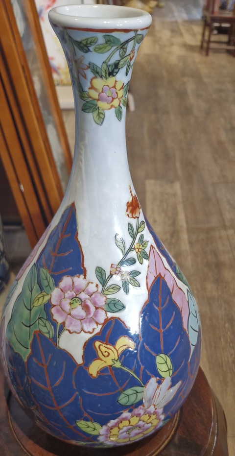 古玩陶瓷花卉紋玉壺春瓶真品鑒賞圖