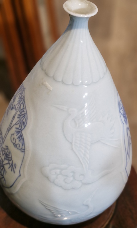 古玩陶瓷日本大正青花鶴紋撇口瓶真品鑒賞圖