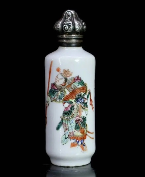 古玩陶瓷粉彩無雙譜人物鼻煙壺真品鑒賞圖