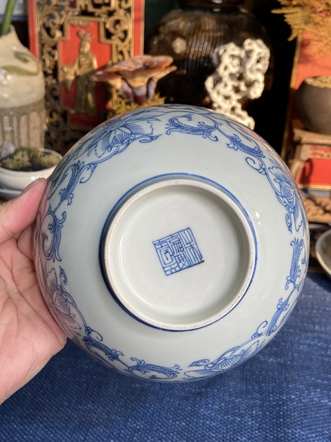 古玩陶瓷青花淡描花卉紋碗真品鑒賞圖