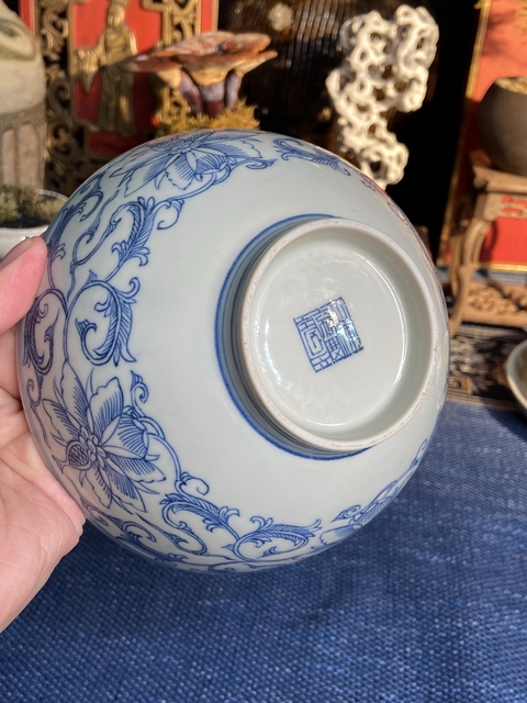 古玩陶瓷青花淡描花卉紋碗真品鑒賞圖