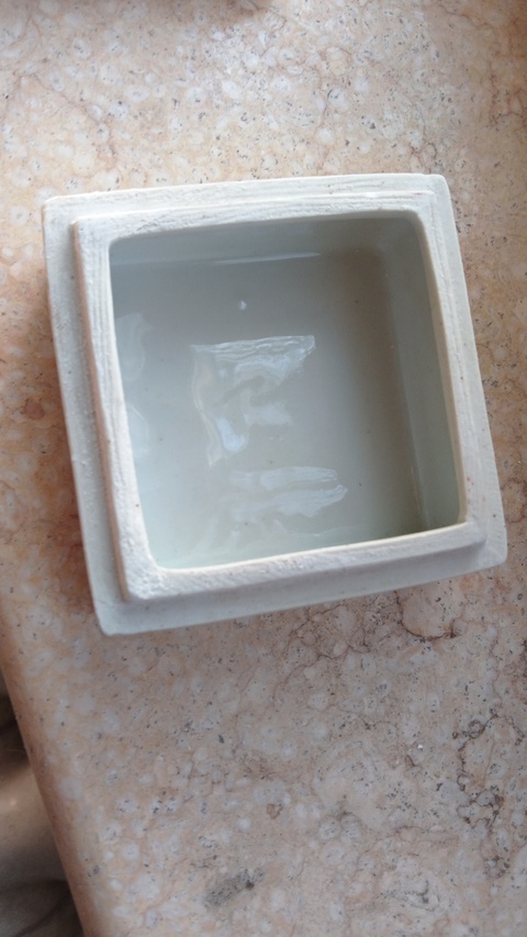 古玩陶瓷白釉四方蓋盒真品鑒賞圖