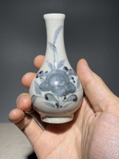 古玩陶瓷【館藏級精品】明末:青花花卉紋膽瓶【把玩神器】【瓶中皇后】拍賣，當(dāng)前價格0元