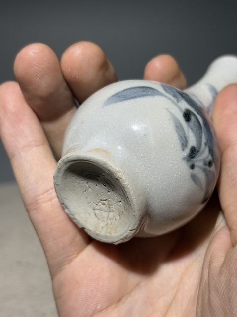 古玩陶瓷【館藏級精品】明末:青花花卉紋膽瓶【把玩神器】【瓶中皇后】拍賣，當(dāng)前價格0元