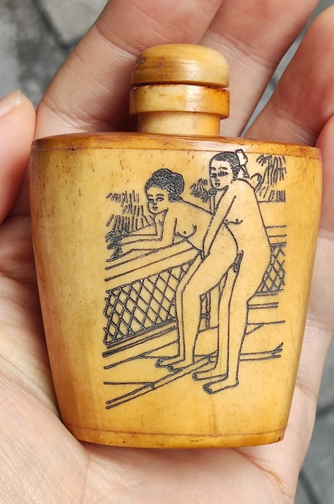 古玩字畫***春宮圖鼻煙壺拍賣，當前價格1168元