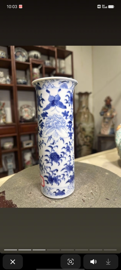 古玩陶瓷花蝶紋青花花觚真品鑒賞圖