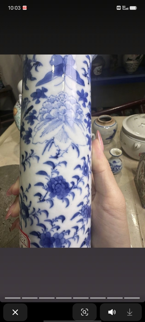 古玩陶瓷花蝶紋青花花觚真品鑒賞圖