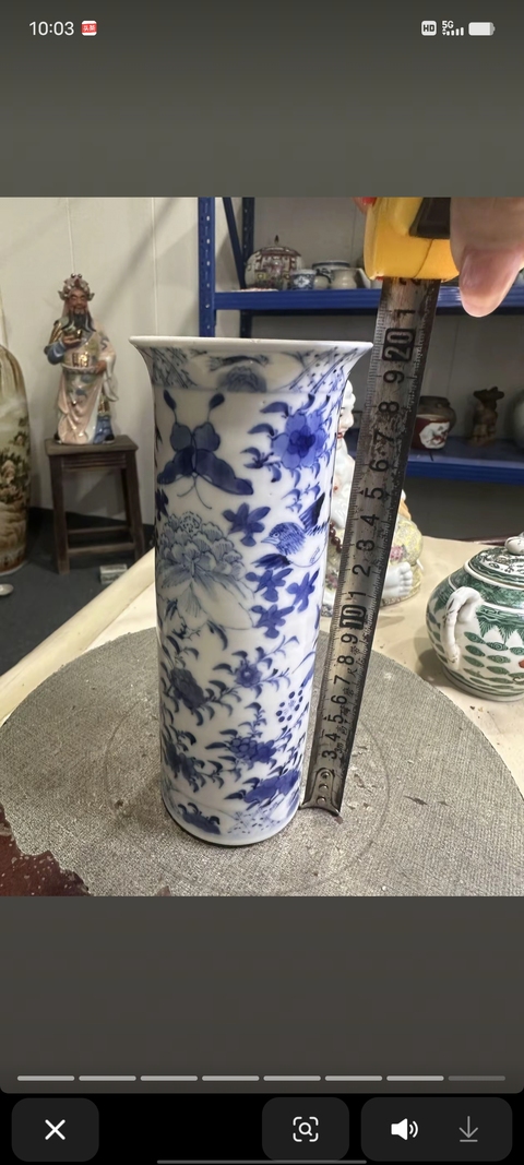 古玩陶瓷花蝶紋青花花觚真品鑒賞圖