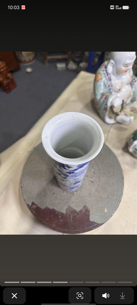 古玩陶瓷花蝶紋青花花觚真品鑒賞圖