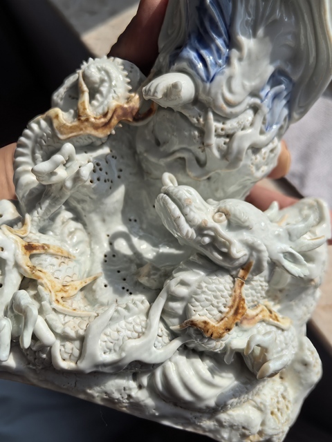 古玩陶瓷觀音塑像真品鑒賞圖