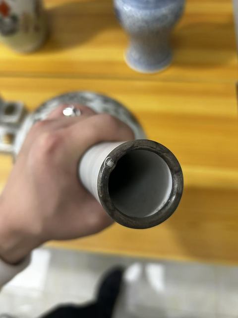 古玩陶瓷山水紋墨彩礬紅錐把瓶真品鑒賞圖