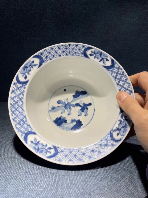 古玩陶瓷青花仕女人物故事紋折沿大碗真品鑒賞圖