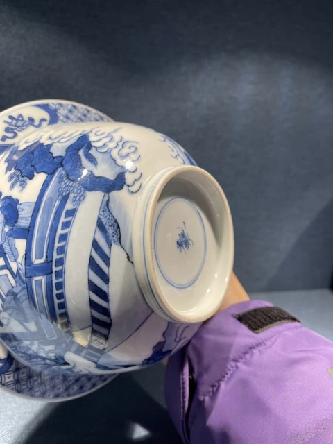 古玩陶瓷青花仕女人物故事紋折沿大碗真品鑒賞圖