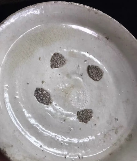 古玩陶瓷 白釉盤真品鑒賞圖