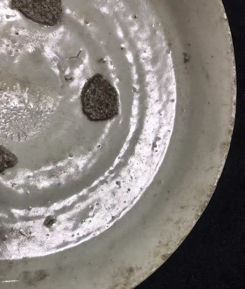 古玩陶瓷 白釉盤真品鑒賞圖