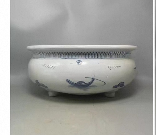 古玩陶瓷德化窯青花三足山水紋香爐真品鑒賞圖