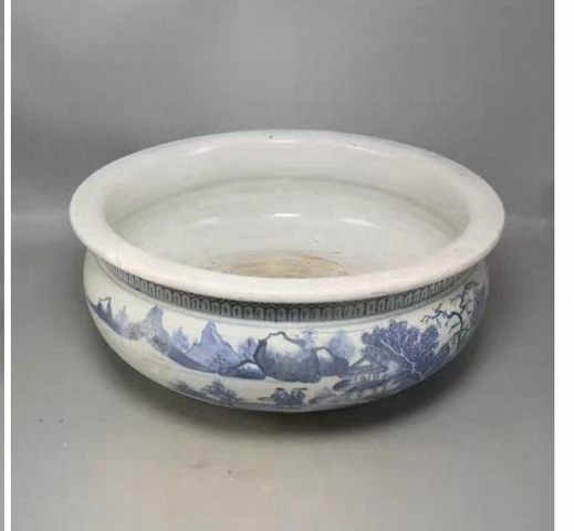 古玩陶瓷德化窯青花三足山水紋香爐真品鑒賞圖