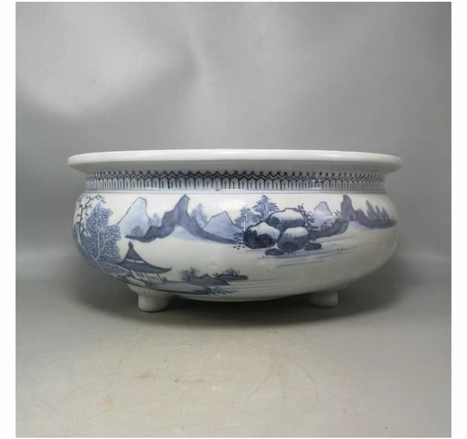 古玩陶瓷德化窯青花三足山水紋香爐真品鑒賞圖