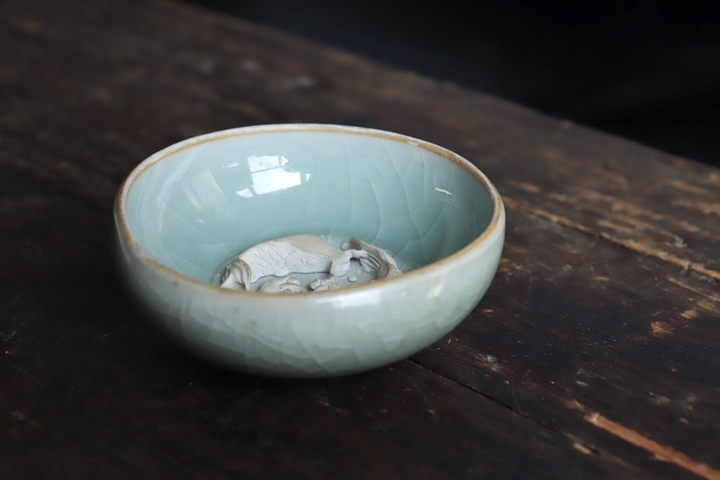 古玩陶瓷館藏級精品南宋龍泉青瓷粉青芒口盞拍賣，當前價格8800元