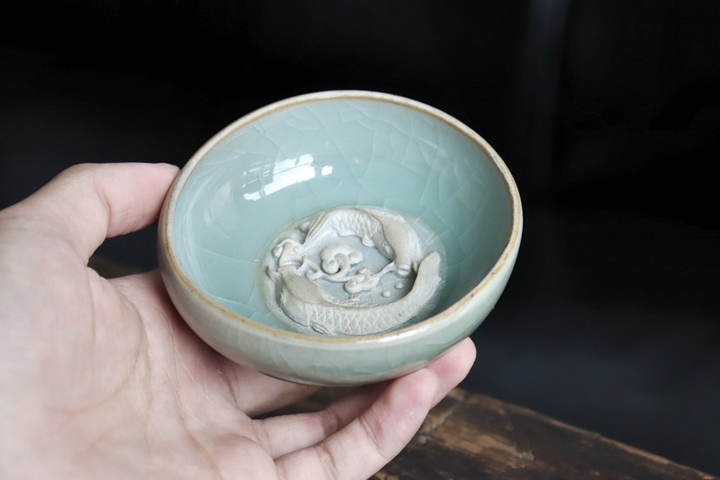 古玩陶瓷館藏級精品南宋龍泉青瓷粉青芒口盞拍賣，當前價格8800元