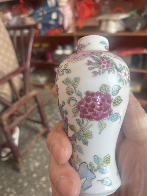 古玩陶瓷粉彩瓶真品鑒賞圖