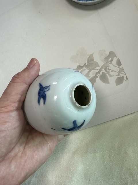 古玩陶瓷日本明治青花花鳥紋罐真品鑒賞圖