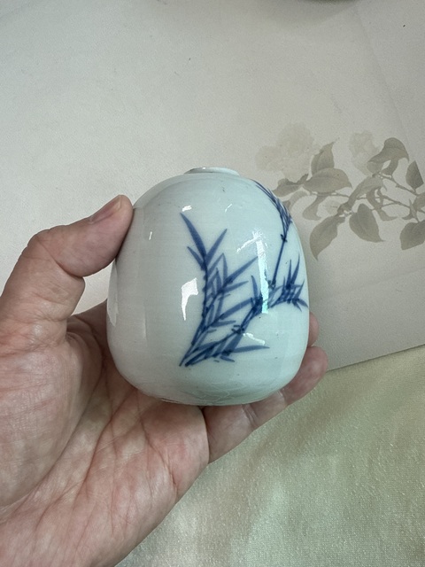 古玩陶瓷日本明治青花花鳥紋罐真品鑒賞圖