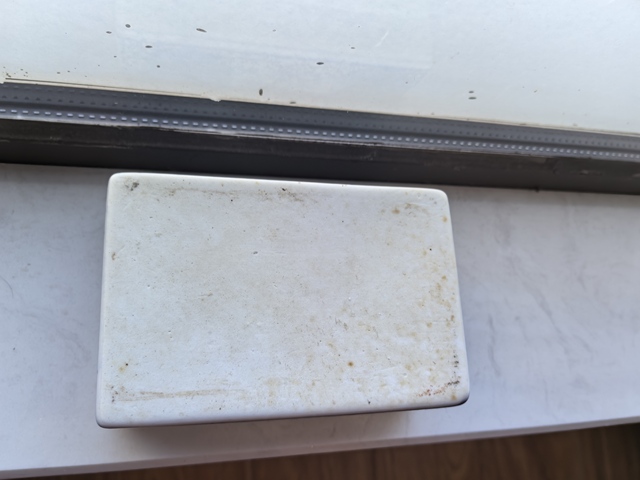 古玩陶瓷花卉紋青花四方蓋盒真品鑒賞圖