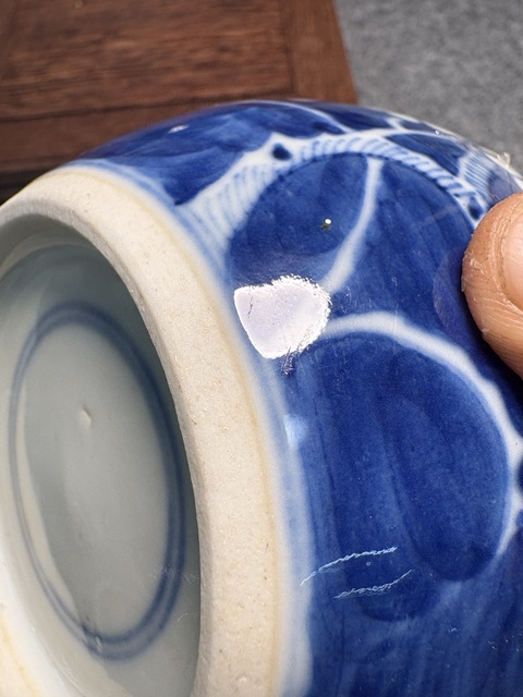 古玩陶瓷青花冰梅圖罐真品鑒賞圖