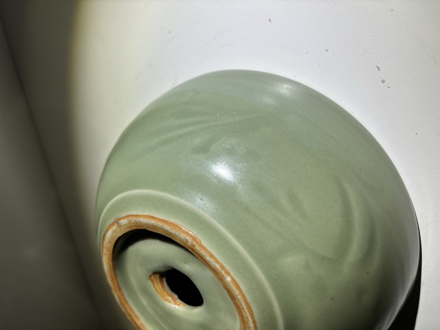 古玩陶瓷龍泉青瓷刻花諸葛碗真品鑒賞圖