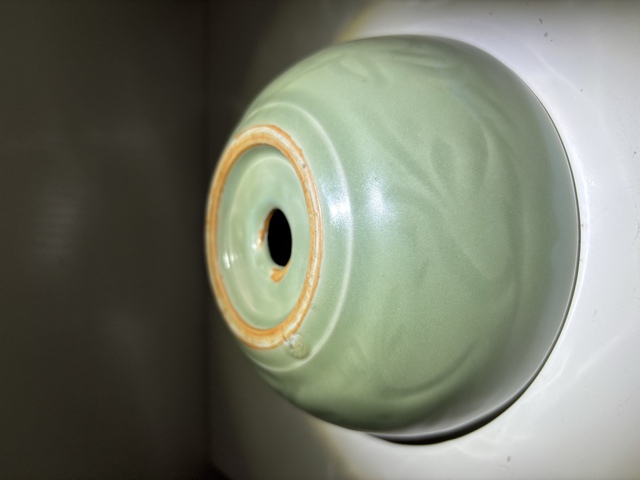 古玩陶瓷龍泉青瓷刻花諸葛碗真品鑒賞圖